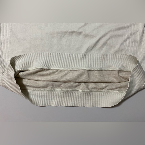 Lululemon Engineered Warmth Long Sleeve Crew - Picture 9 of 13